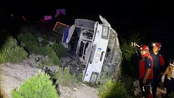 Balıkesir Edremit'te Takla Atan Otomobilin Sürücüsü Hayatını Kaybetti