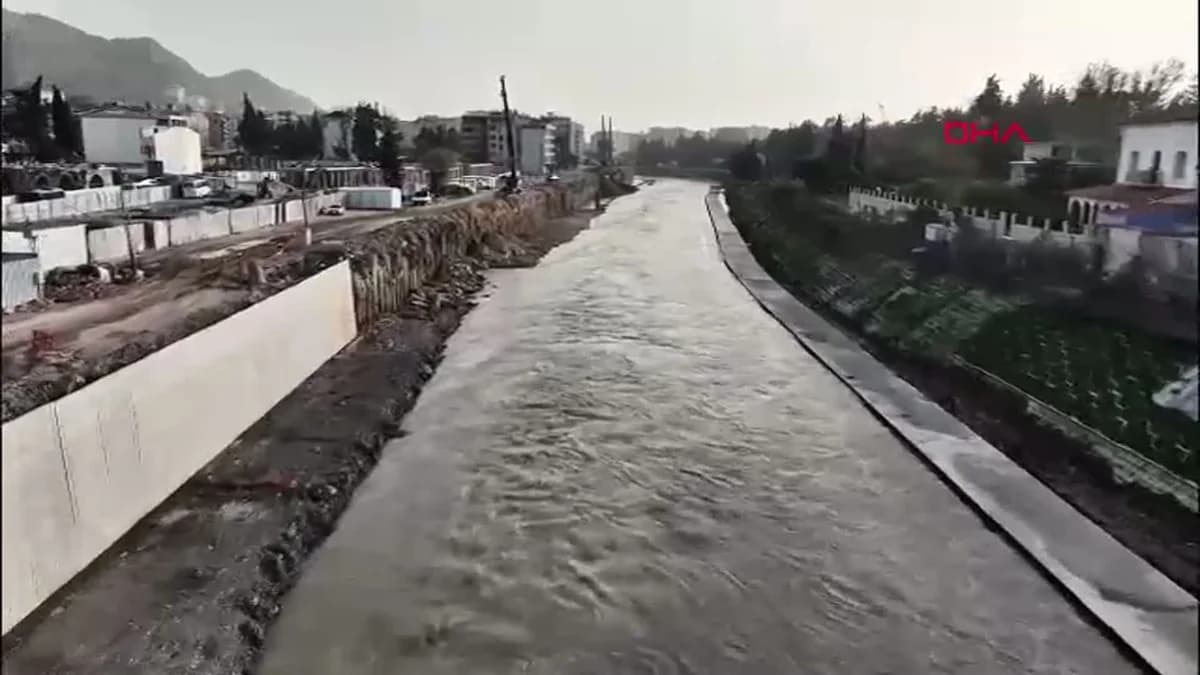 Asi Nehri’nde Çevre Düzenleme Çalışmaları Devam Ediyor