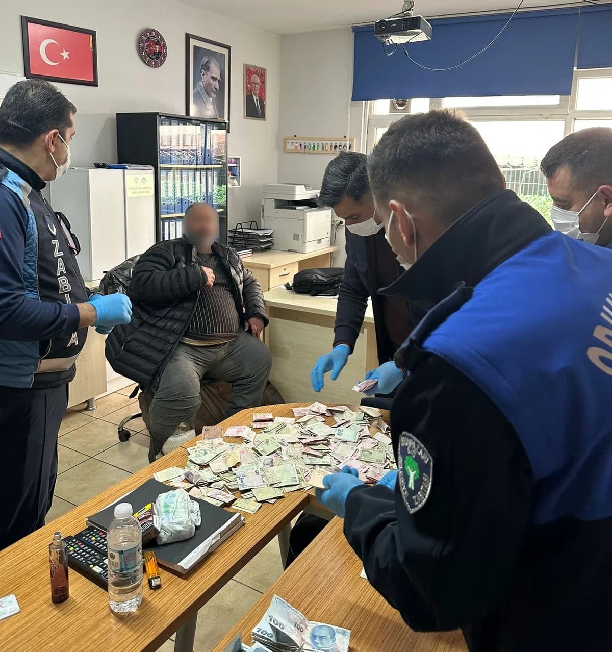 Eskişehir’de Dilencinin Üzerinden 30 Bin Lira Çıktı