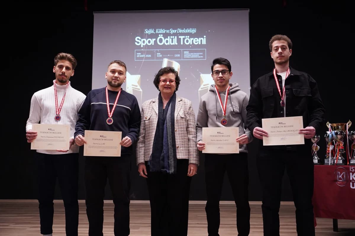 İstanbul Kent Üniversitesi’nde Başarılı Sporculara Ödül Töreni