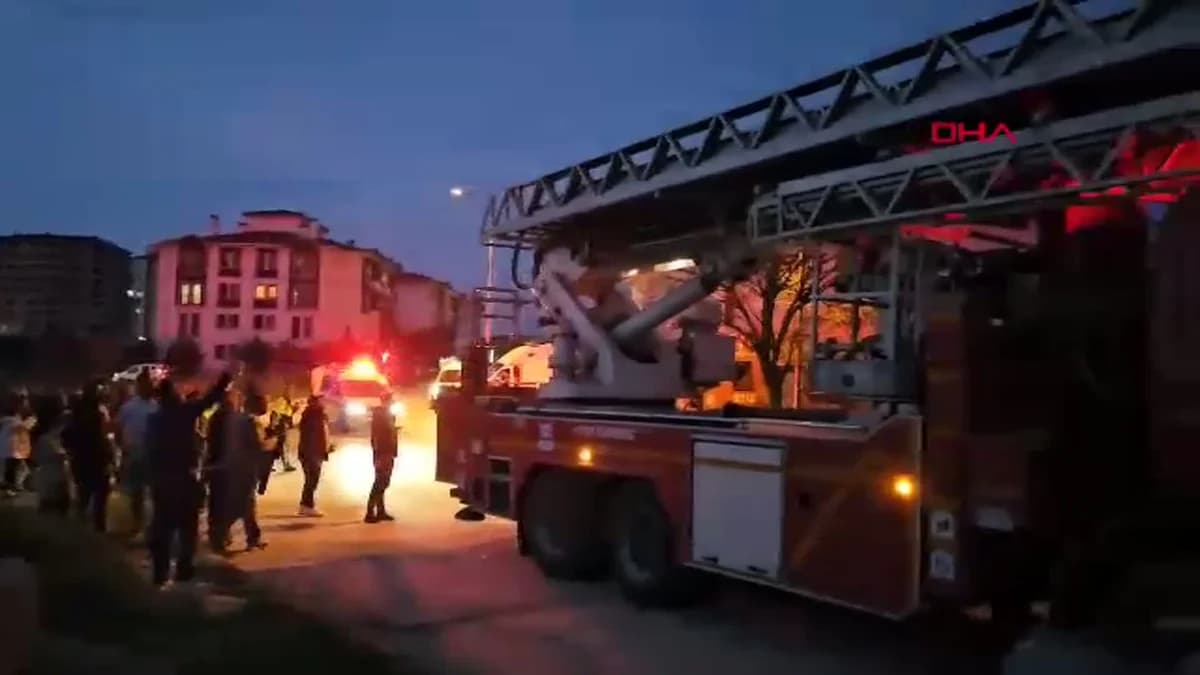 Edirne’de Yangında Mahsur Kalan Kişi İtfaiye Ekipleri Tarafından Kurtarıldı