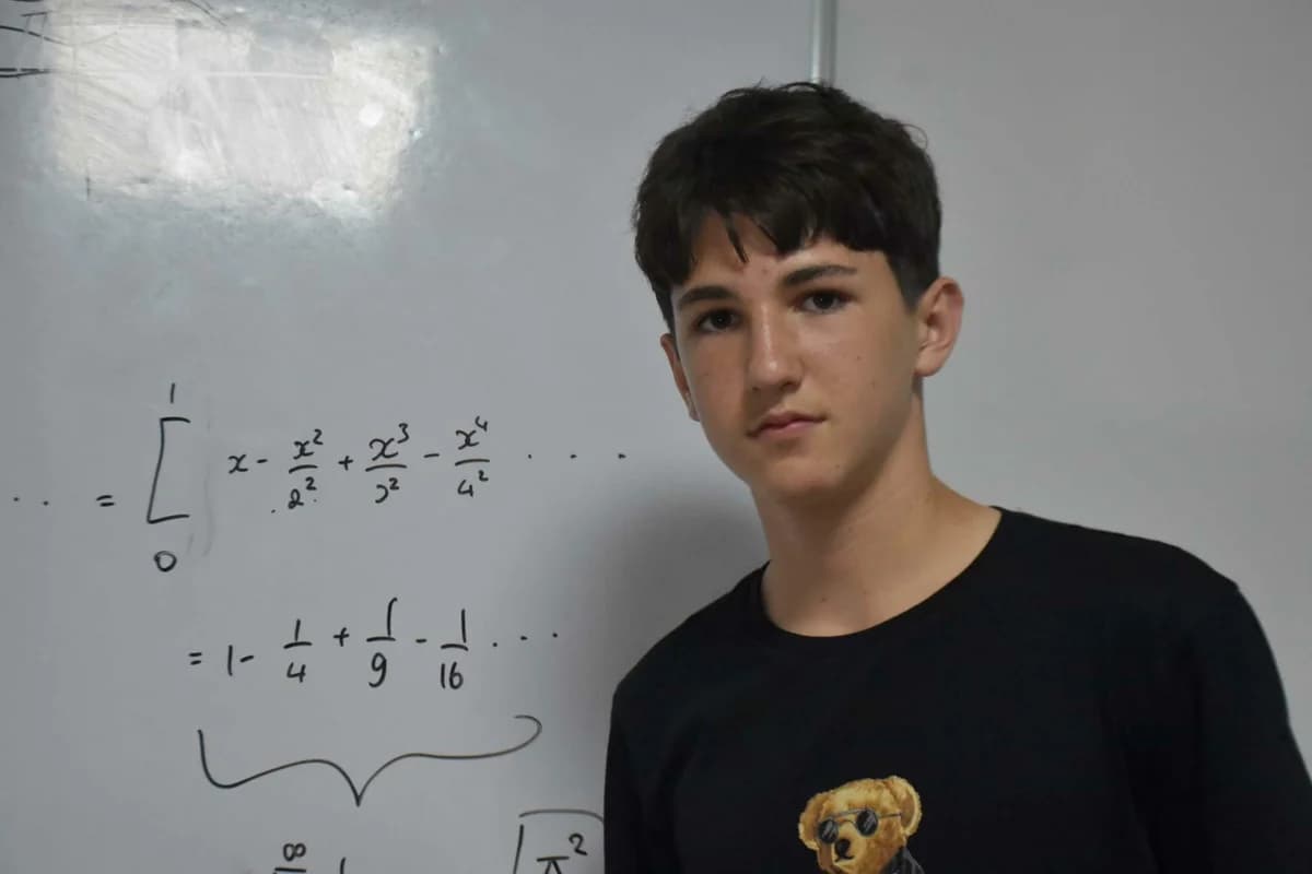 İzmirli Doruk, Almanya’da Matematik Olimpiyatları’nda Dünya Birincisi Oldu!