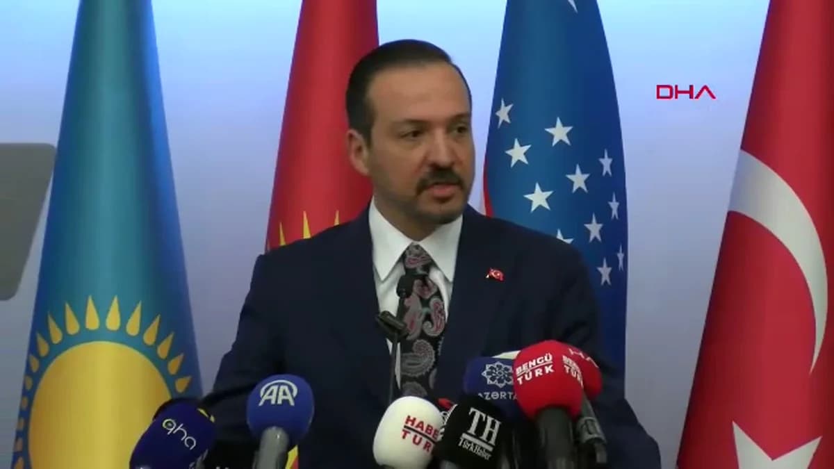 Bakan Ersoy: Türk Dünyası’nın Birliği ve Kültürel Zenginliği İçin Çalışmalıyız