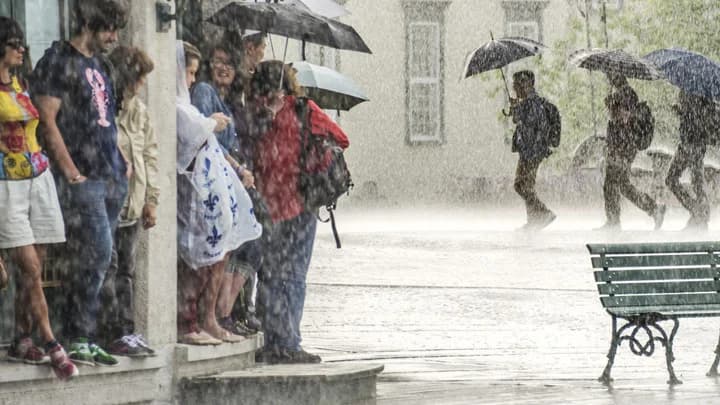 Meteoroloji Alarm Veriyor: Bölgesel Kuvvetli Yağış, Fırtına ve Toz Taşınımına Dikkat!