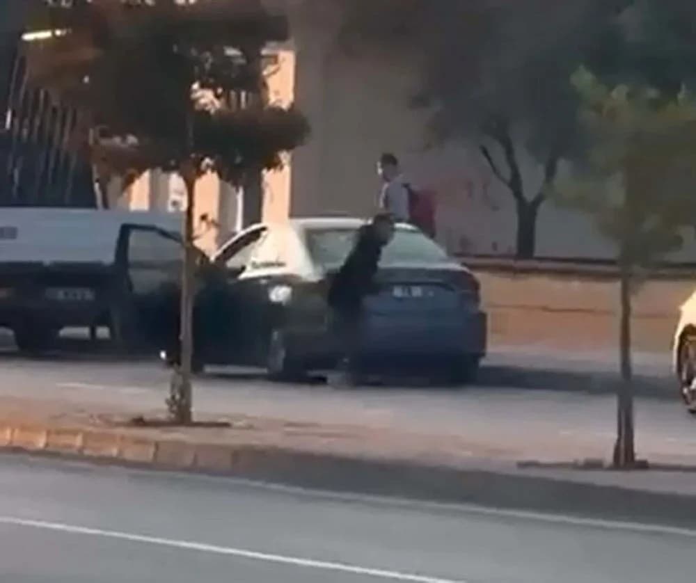 Denizli’de okul müdürüne kantin çalışanından silahlı saldırı