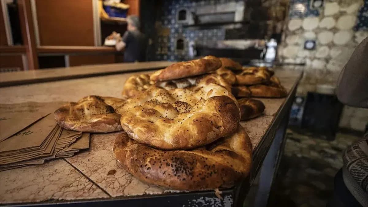 Ankara ve İstanbul’da 250 gram Ramazan pidesi 25 liradan satılacak