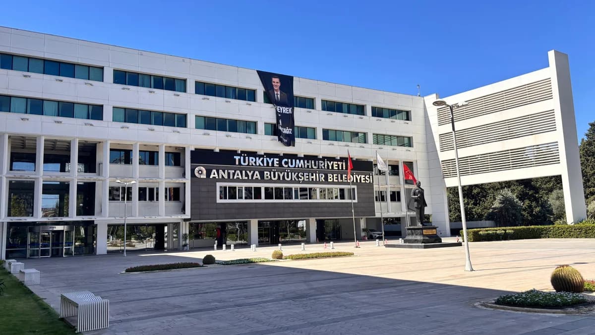 Antalya’da Büyükşehir Belediyesi’ne Yönelik Soruşturmada 34 Gözaltı Kararı