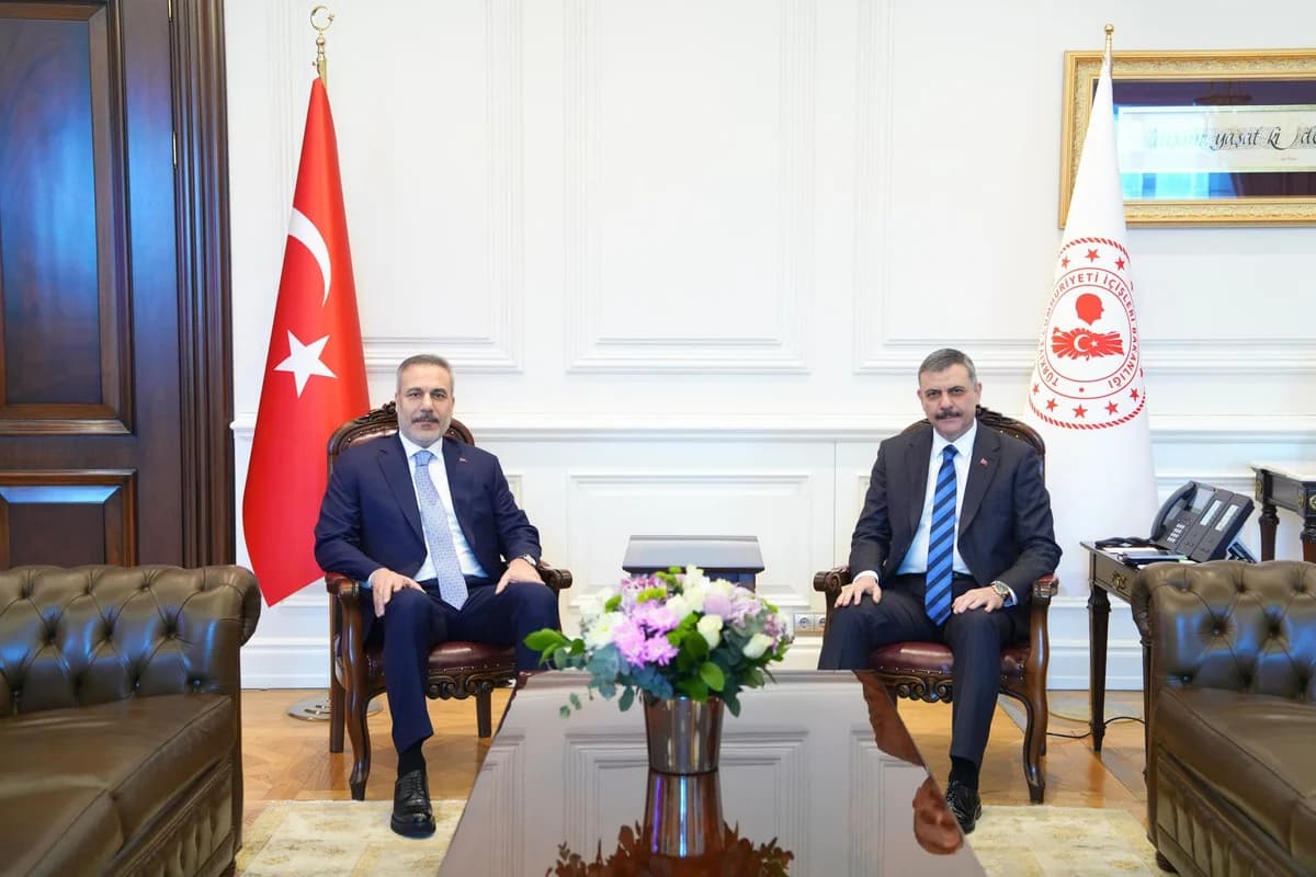 Dışişleri Bakanı Hakan Fidan, İçişleri Bakanı Mustafa Çiftçi’yi Ziyaret Etti