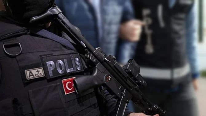 Kayseri’de FETÖ firarisi ihraç emniyet müdürü ve polis yakalandı