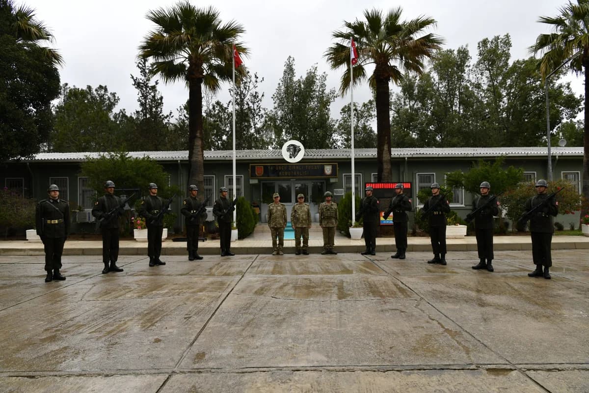 Kara Kuvvetleri Komutanı Orgeneral Tokel, KKTC Birliklerini İnceledi