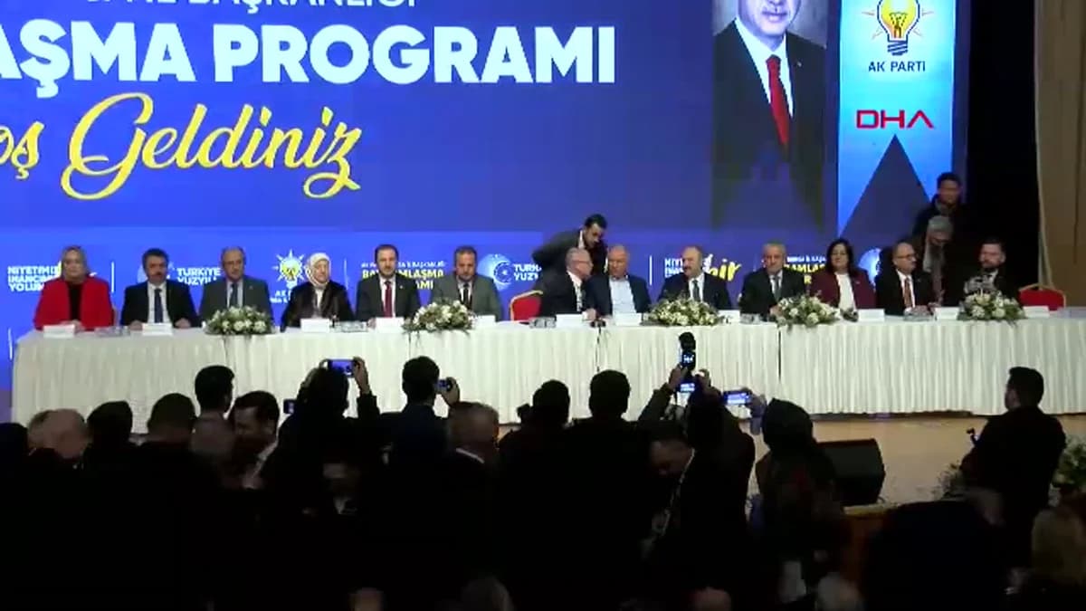 AK Parti Bursa Teşkilatı Bayramlaştı: Efkan Ala ve Mustafa Varank Katıldı