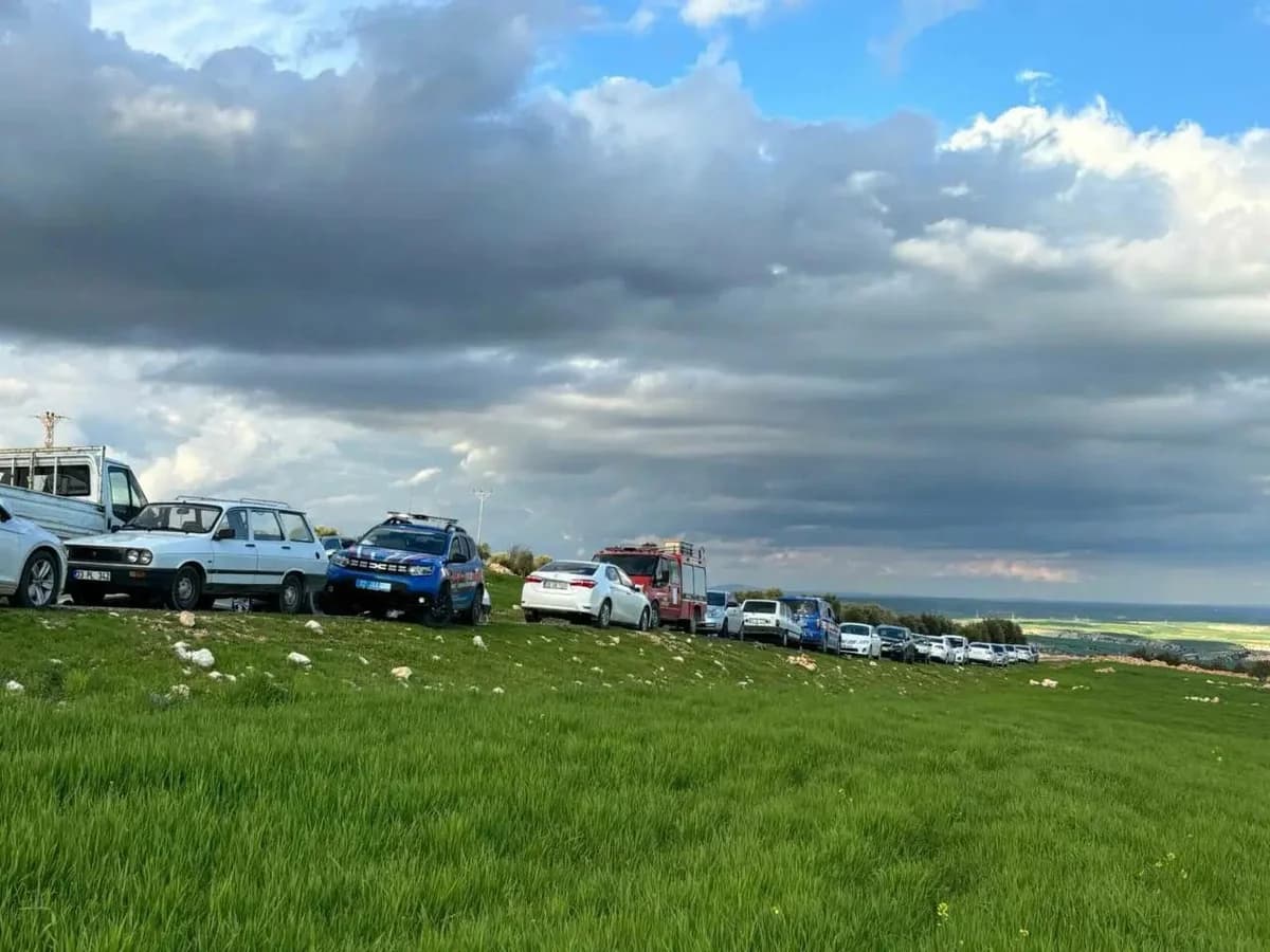 Adıyaman’da Traktör Devrildi: Sürücü Vakıf Önder Hayatını Kaybetti