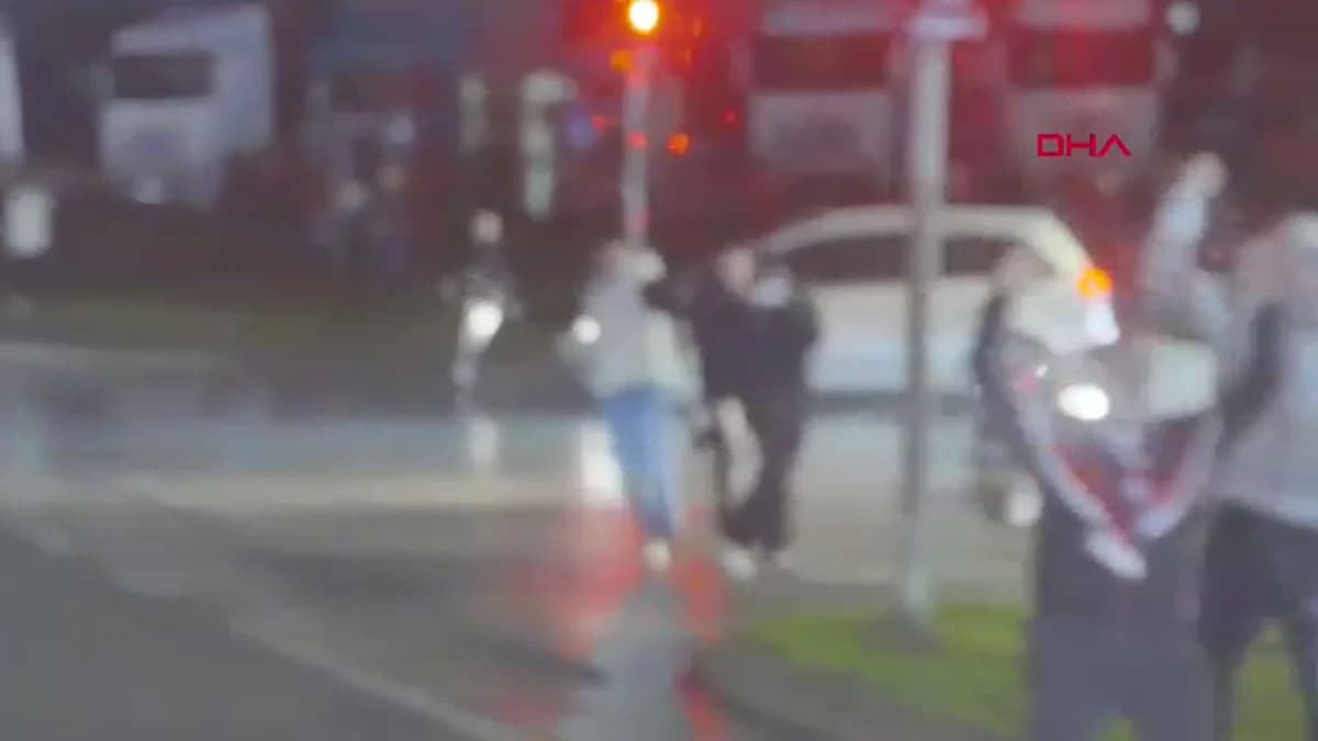 Samsun’da Trabzonspor’un Otobüsüne Taşlı Saldırı: 3 Polis Görevden Alındı