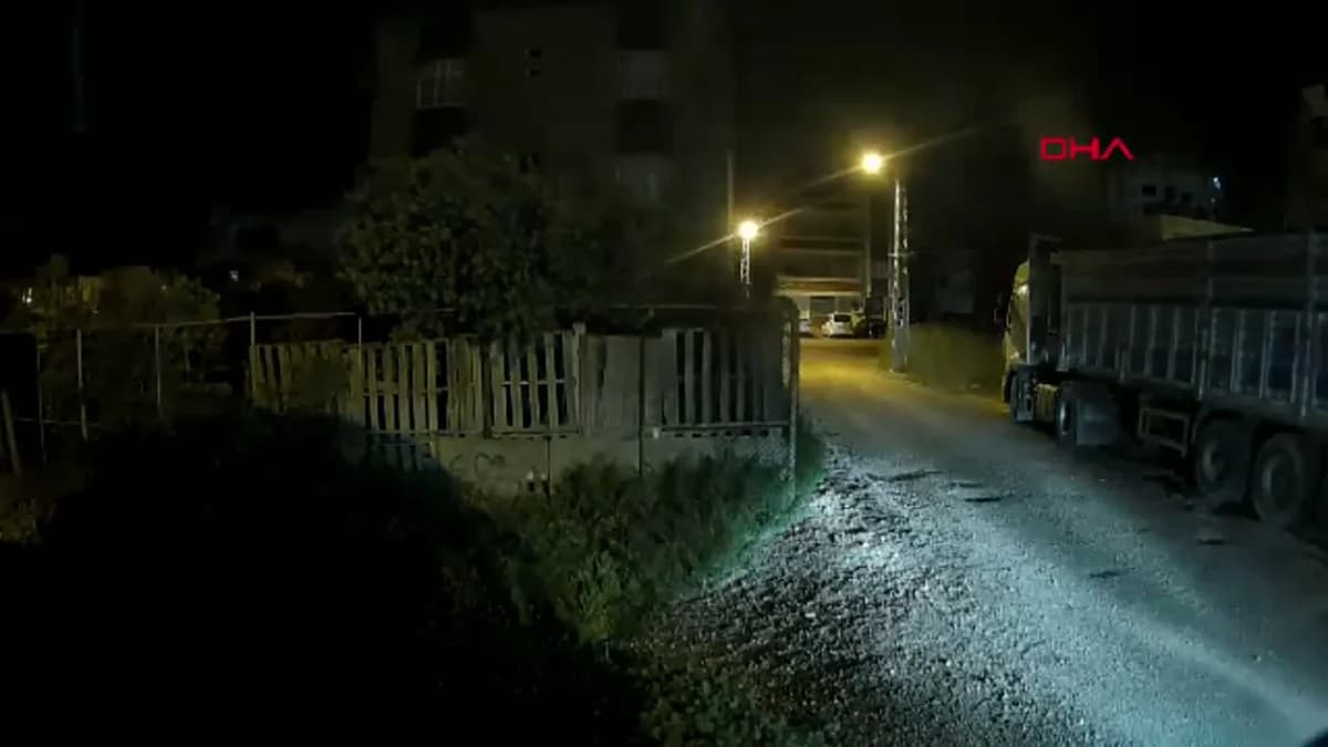 Adana’da TIR’lardan Akü Çalan Hırsızlar Güvenlik Kamerasına Yakalandı