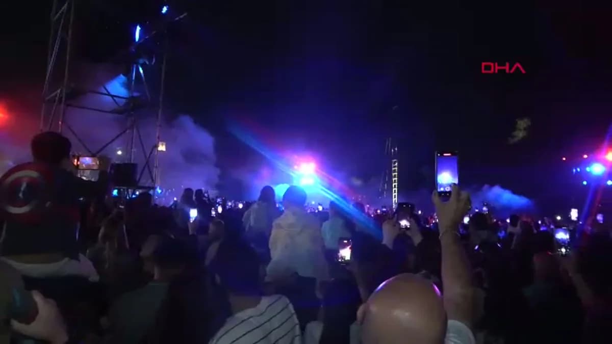 Antalya’da Tiyatro Rüzgarı: Uluslararası Festival Renkli Kortejle Başladı