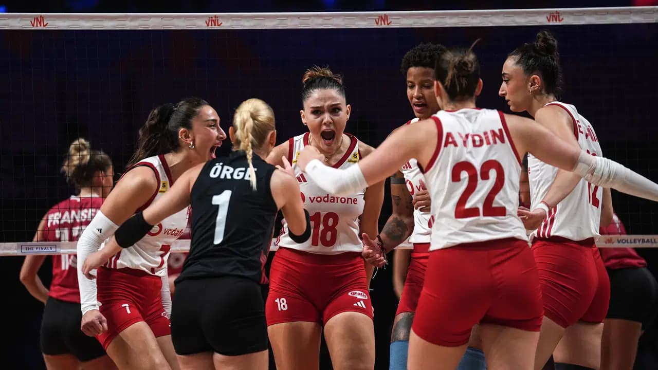 Filenin Sultanları VNL Yarı Finalinde Çin'in Karşısına Çıkıyor