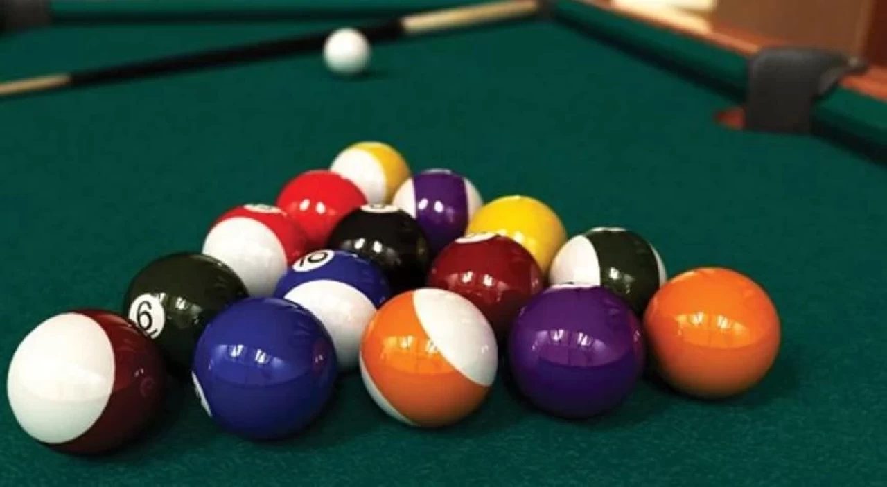 Stratejik ve hızlı düşünme yeteneğinizi geliştiren bir oyun: Bilardo!