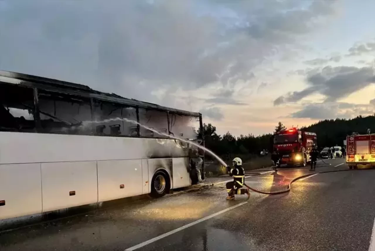 Muğla'da Otobüs Yangını: Sürücünün Hızlı Müdahalesi Felaketi Önledi