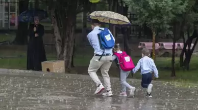 Antalya’da Turuncu Kodlu Uyarı: 6 İlçede Okullar Tatil Edildi