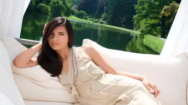 Tuba Büyüküstün kimdir?