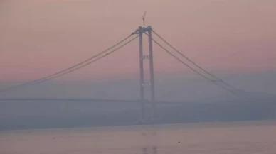 Çanakkale Boğazı'nda Sis Engeli: Gemi Geçişleri Durd