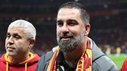 Rams Park’ta Arda Turan’a Coşkulu Karşılama: Tribünler "Oley" ile İnledi!