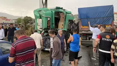 Freni patlayan TIR dehşet saçtı: 2 ölü, 3'ü ağır 12 yaralı