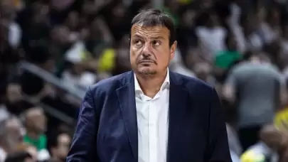 Ergin Ataman'dan derbiye gönderme: Galatasaray - Panathinaikos maçında 3-1 işareti