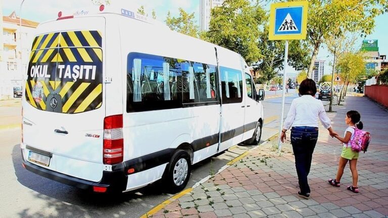 Okul servislerine kamera ve acil buton zorunluluğu başladı