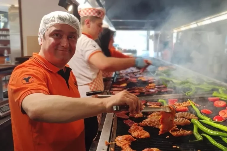 Köfteci Yusuf’tan hijyen kararı: Hayvanlar artık içeri giremeyecek
