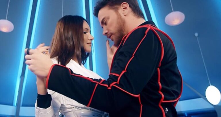 Otilia’dan Sinan Akçıl İlişkisine Olay Yorum: Genç ve Aptaldım